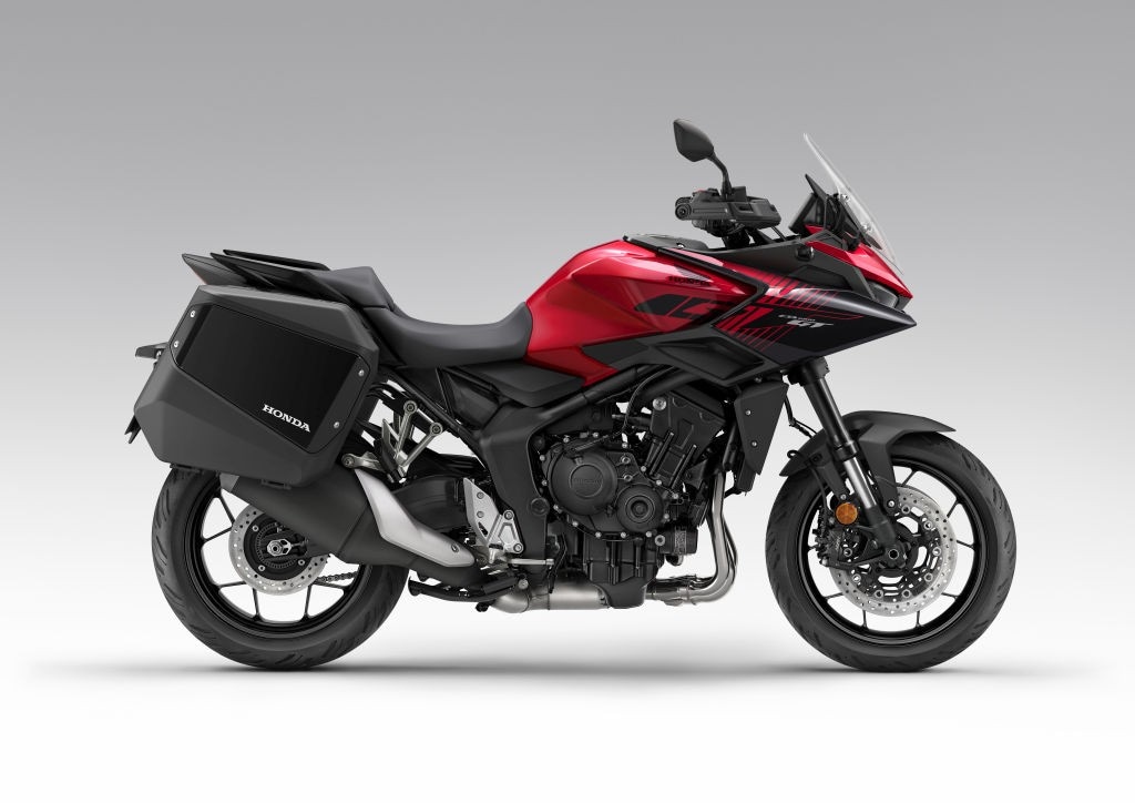 Con la CB1000GT Honda torna a fare le sport tourer come si deve 
